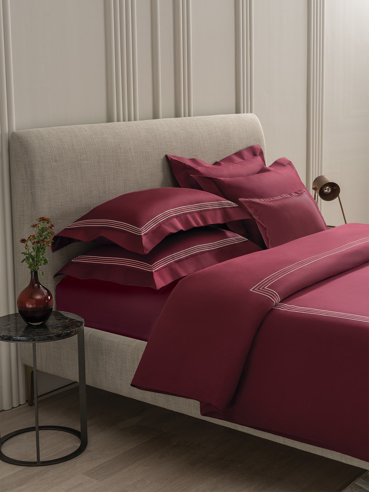 Gianni Versace Black Luxury Brand High-End Bedding Set Home Decor | Versace  bedding, Bedding set, Luxury bedspreads