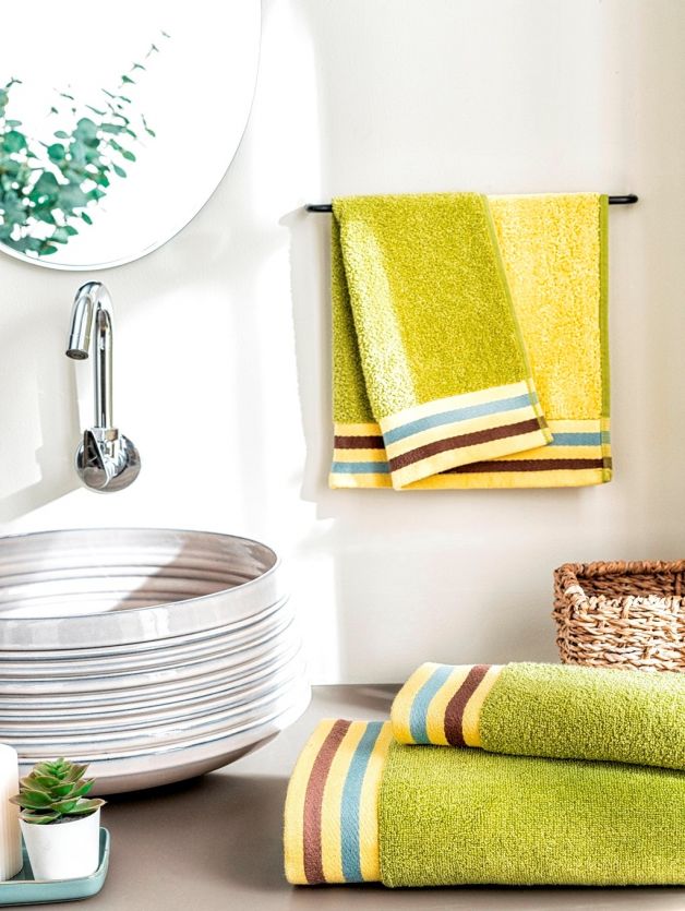 Zest Green Lemon Hand Towel