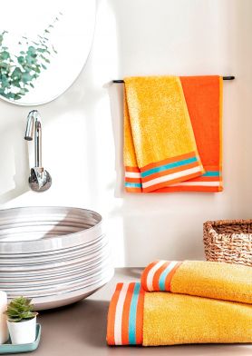 Zest Golden Flamingo Hand Towel