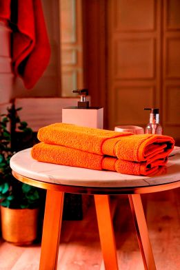 Crest Golden Oak Hand Towel 2pc