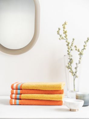 Zest Hand 4pc Golden Flamingo