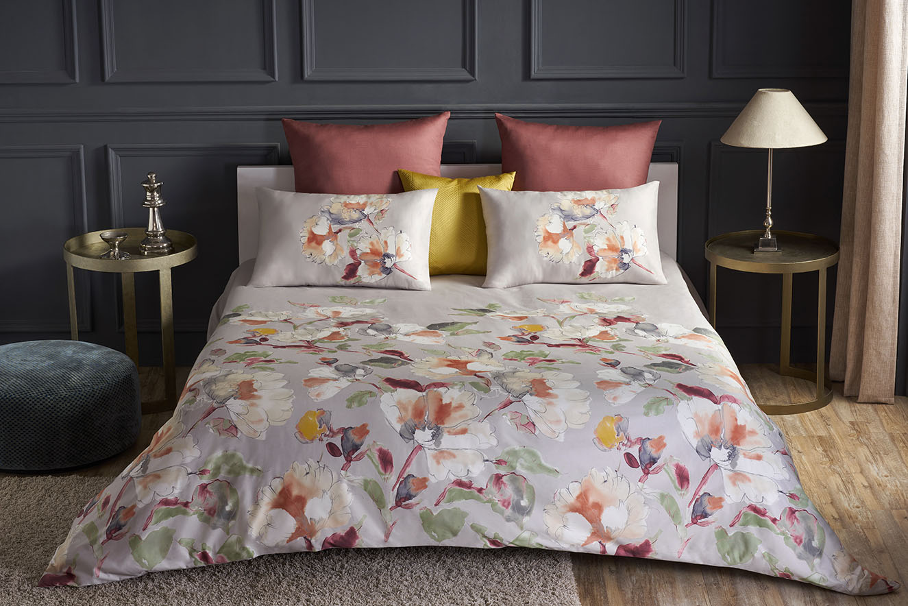 Neutral Backdrop of White or Light Grey Walls